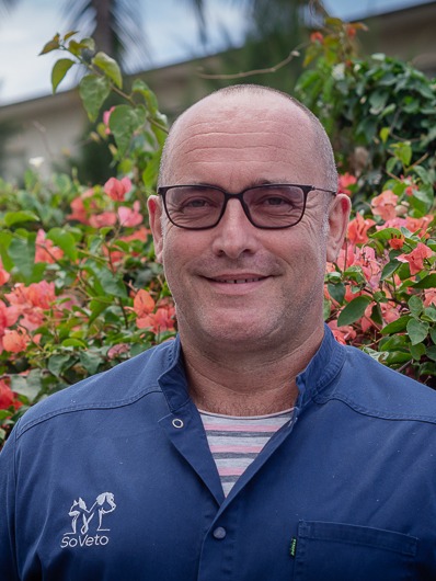 Dr DENIS