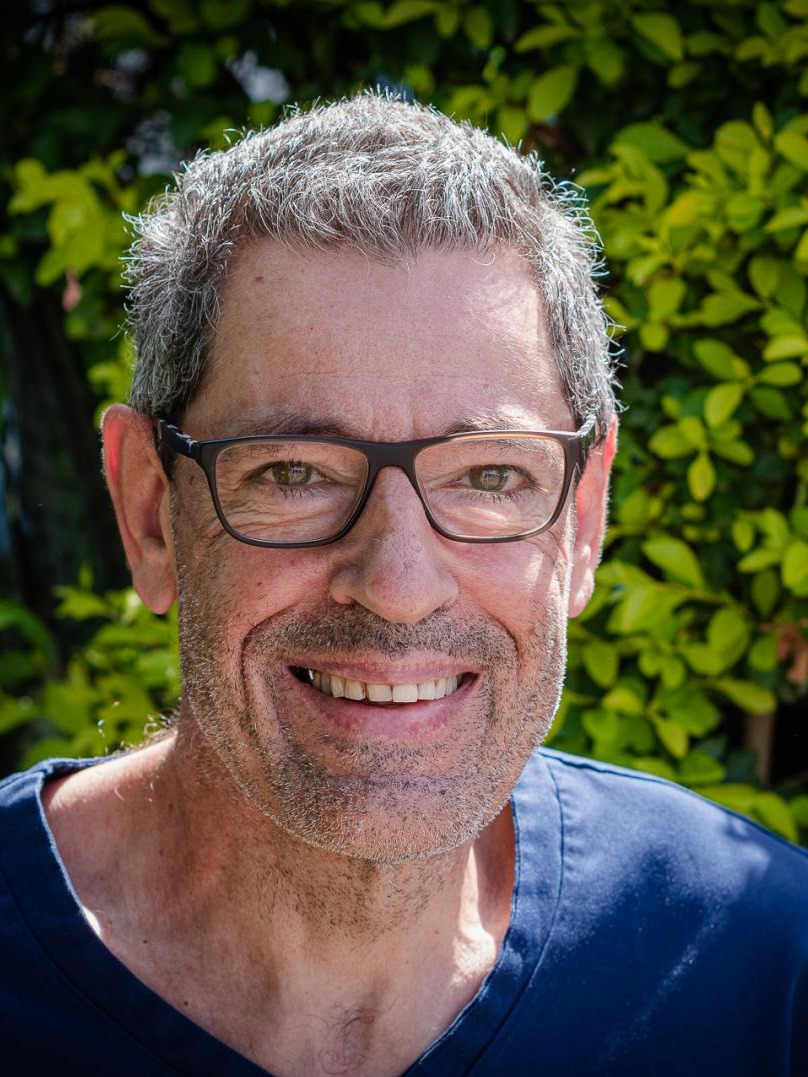 Dr CHAVAREN